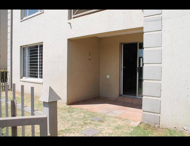 2 BEDROOM TOWNHOUSE FOR SALE IN ORIEL